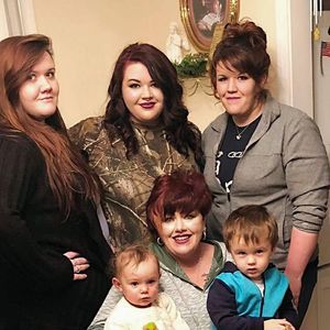 Meet your Posher, Tia